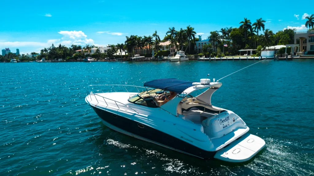 40ft Larson Gordita side profile